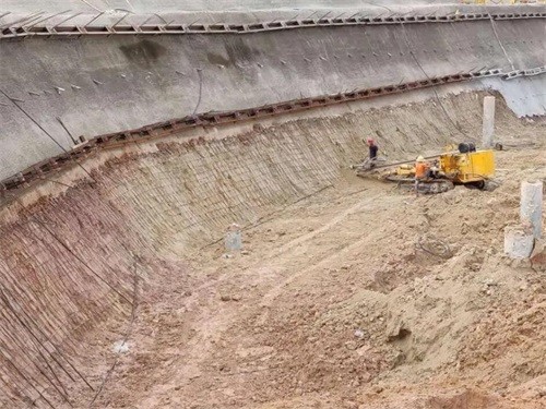 甘洛基坑边坡加固